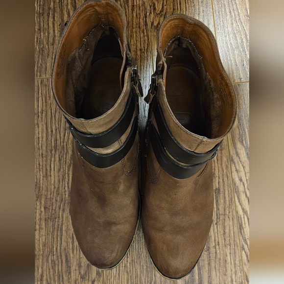 Franco Sarto Brown Ankle Boots with Buckle - Picture 3 of 10